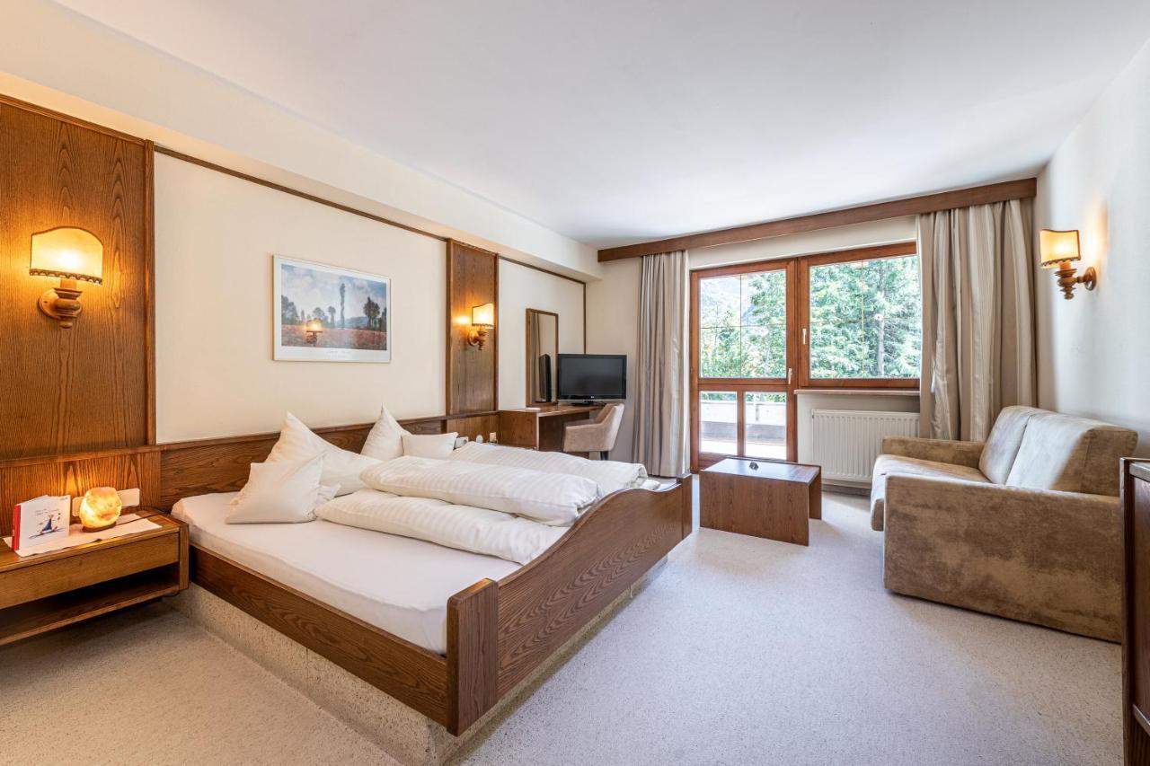 Hotel Gletscherblick Sankt Leonhard im Pitztal Exterior photo