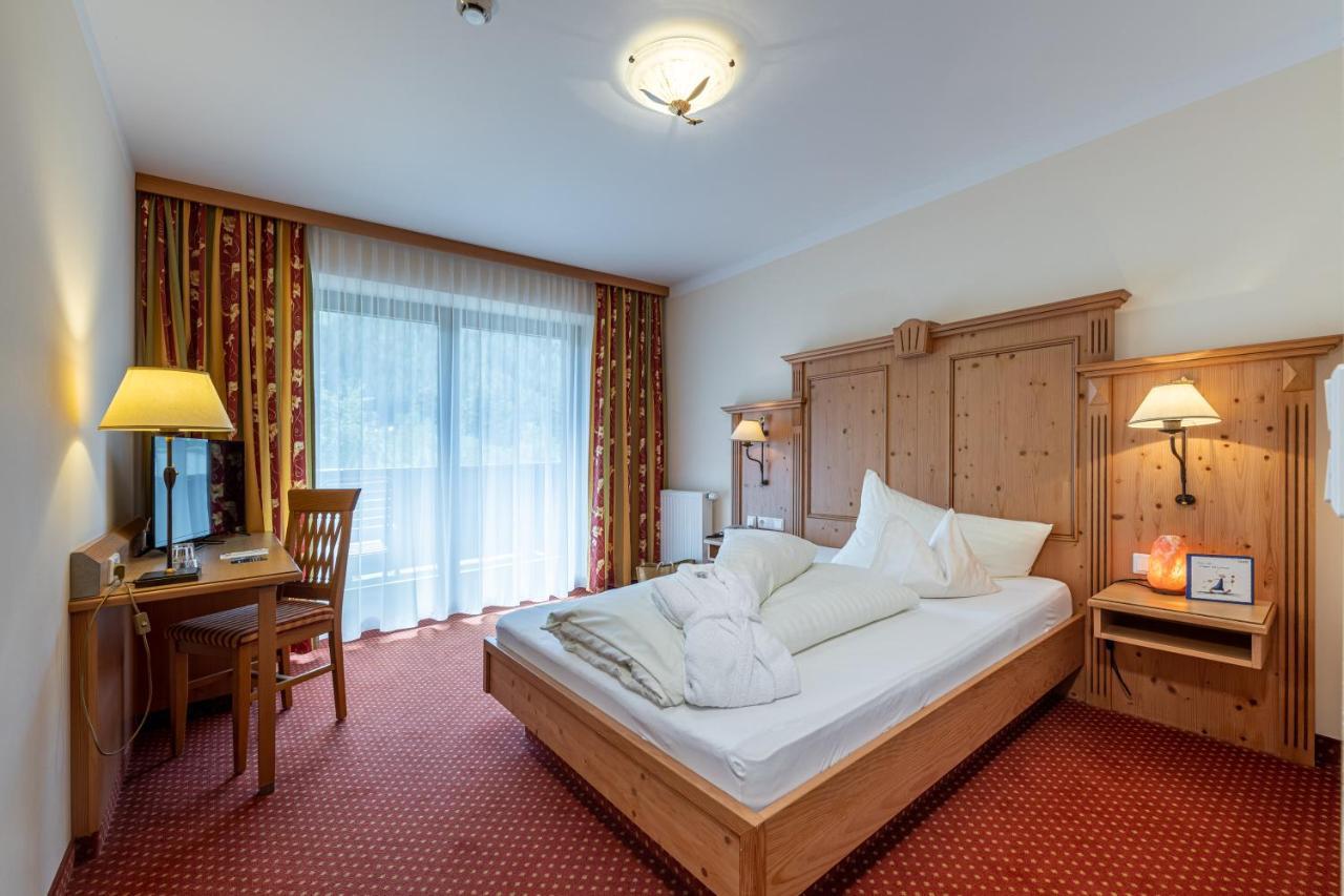 Hotel Gletscherblick Sankt Leonhard im Pitztal Exterior photo