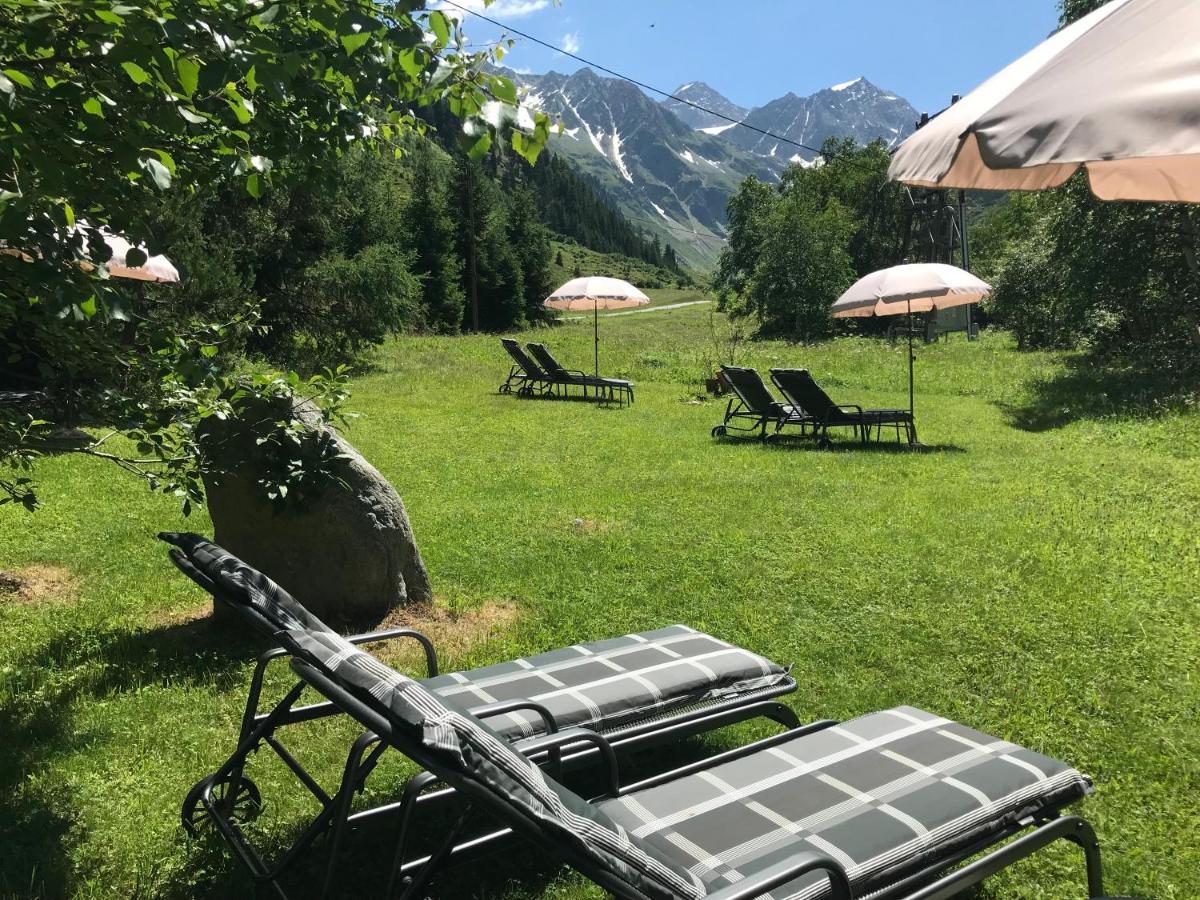 Hotel Gletscherblick Sankt Leonhard im Pitztal Exterior photo