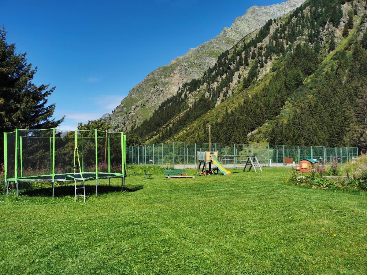 Hotel Gletscherblick Sankt Leonhard im Pitztal Exterior photo
