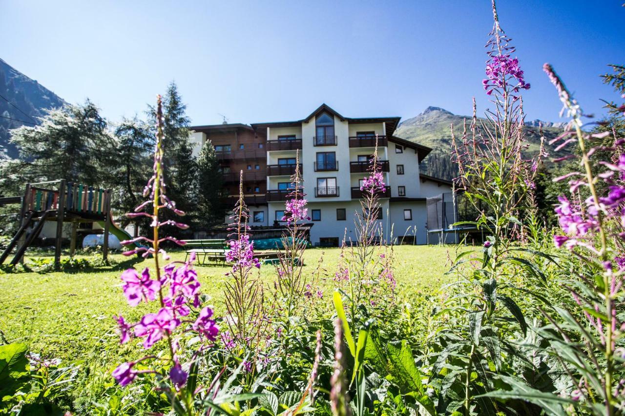 Hotel Gletscherblick Sankt Leonhard im Pitztal Exterior photo
