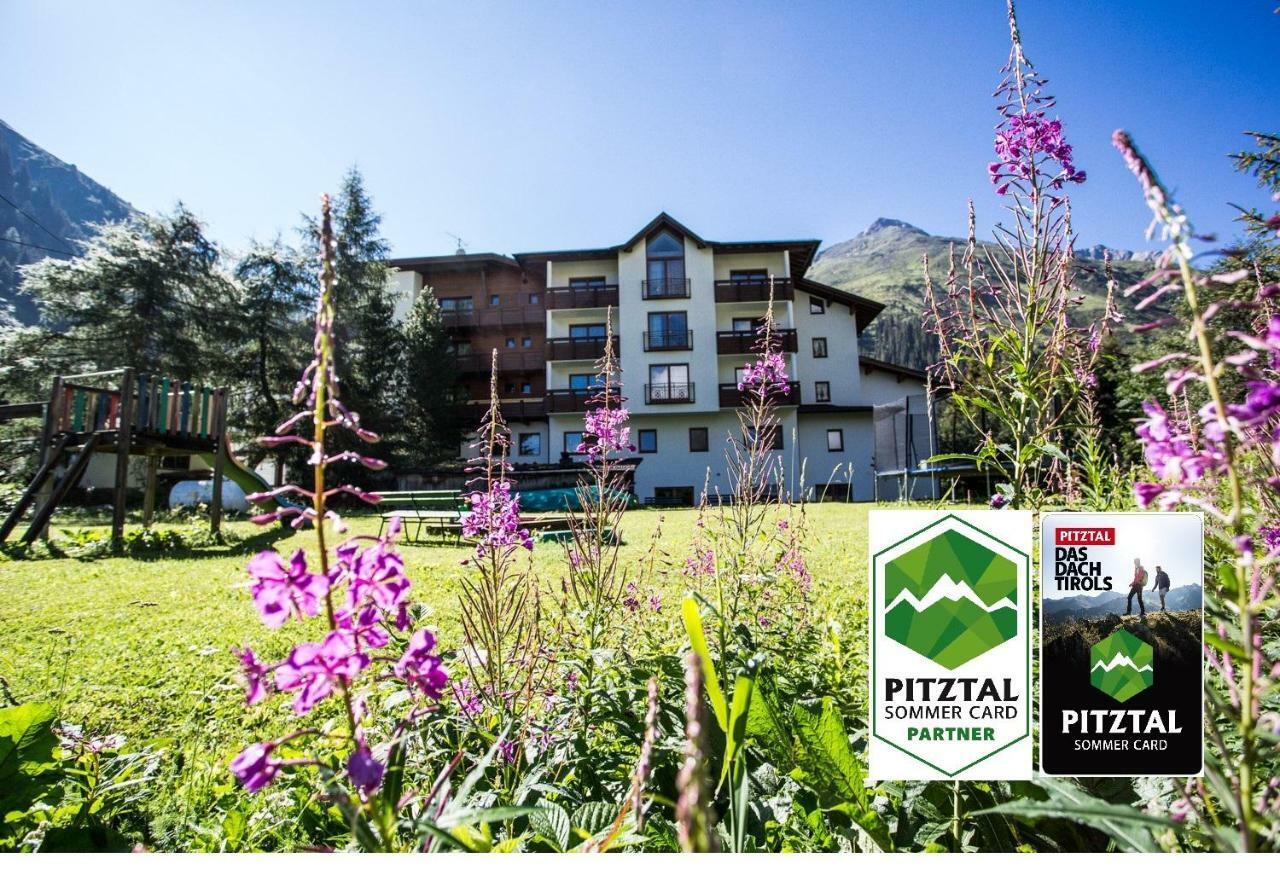 Hotel Gletscherblick Sankt Leonhard im Pitztal Exterior photo